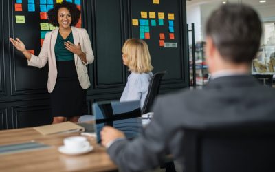 brainstorming-businesswomen-colleagues-1093913